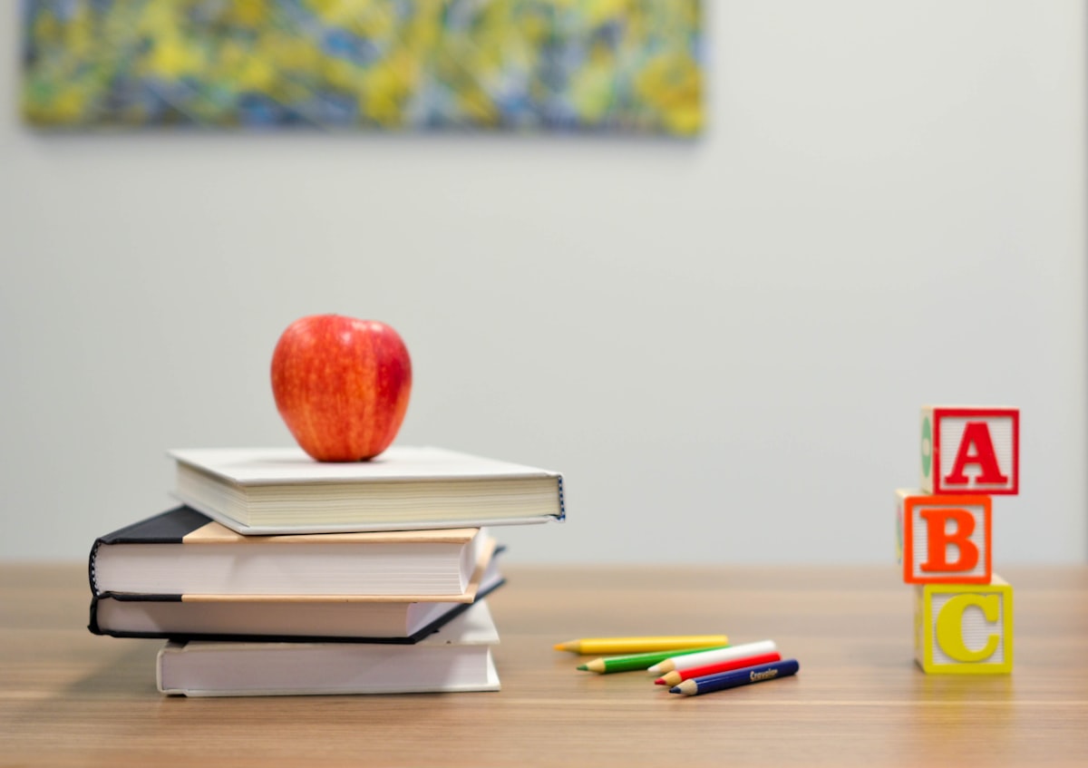 دليل مدارس اللغات للدراسة في الخارج: IELTS/TOEFL واللغة الإنجليزية الأكاديمية